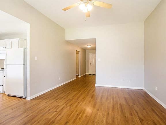 3rd image of 4719 San Antonio River Dr