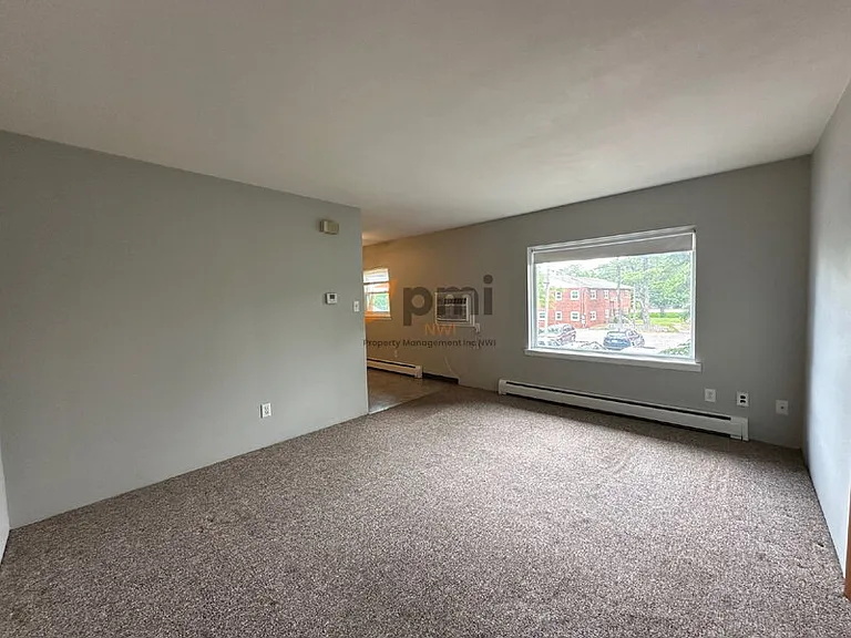 660 N Hobart Rd #5 — Photo 7