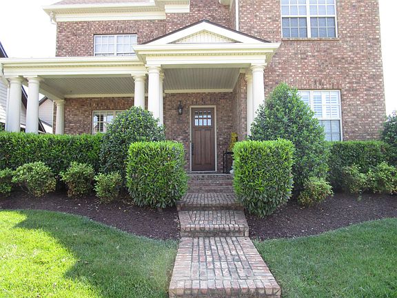 3rd image of 1095 McMahan Dr N