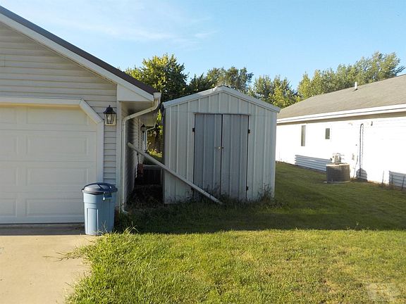 5th image of 322 North Ln #L