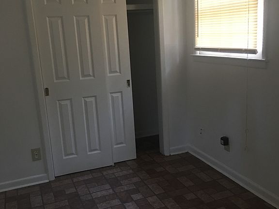 3rd image of 2930 Carriage Ln