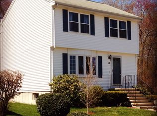 17 Pequot St, Billerica, MA 01821