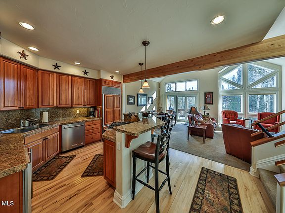 5th image of 647 Timber Lake Way