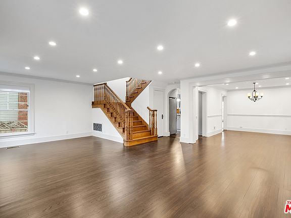 5th image of 4920 Marathon St