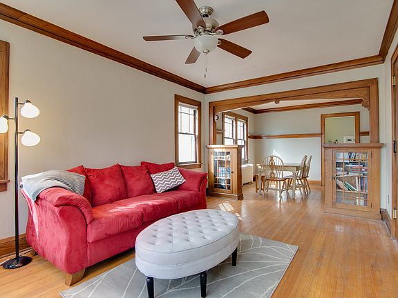 3rd image of 3220 Lyndale Ave S APT 3