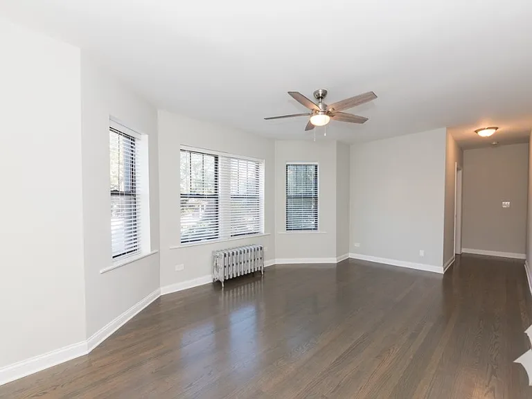 4549 N Leavitt St #3 — Photo 7