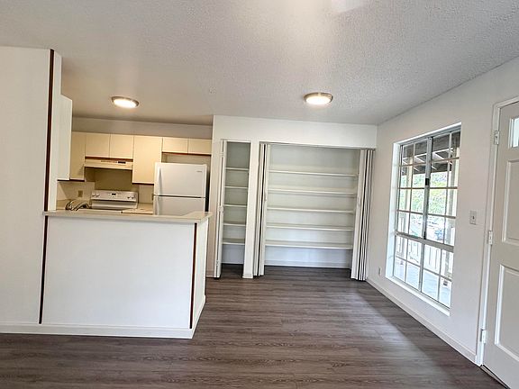 2nd image of 140 Uwapo Rd APT 33-201