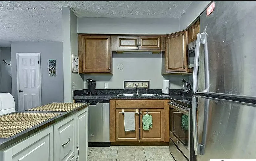 Building Photo - 14105 O St