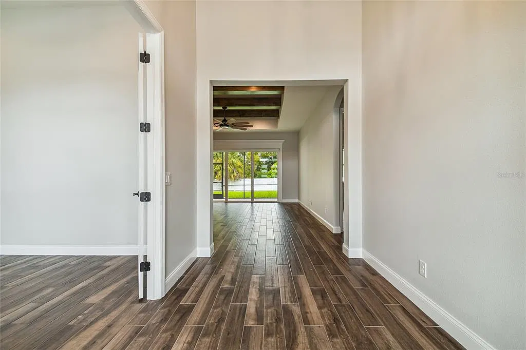 4 bed, 3.0 bath, 2621 sqft, $3,495 — Photo 2