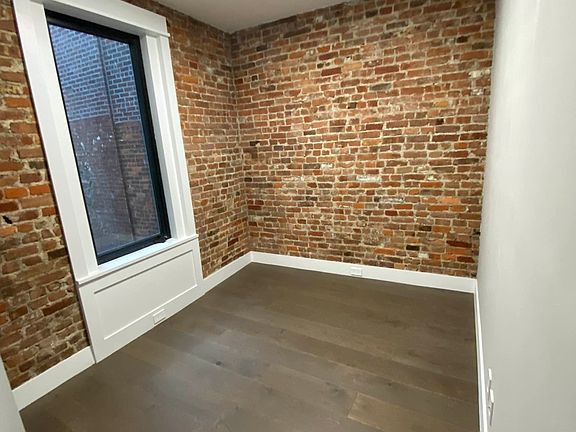 3rd image of 49 Prince St APT 18