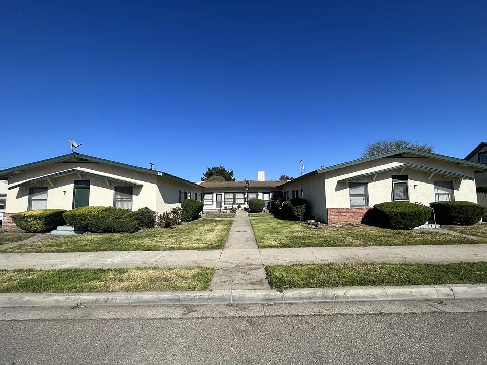 124 S G St