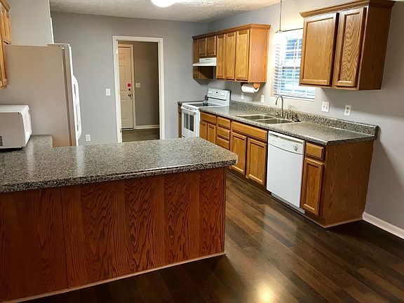 2nd image of 3411 Ravenel Ct