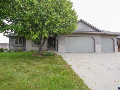 804 N Archer Dr, Sioux Falls, SD, 57103
