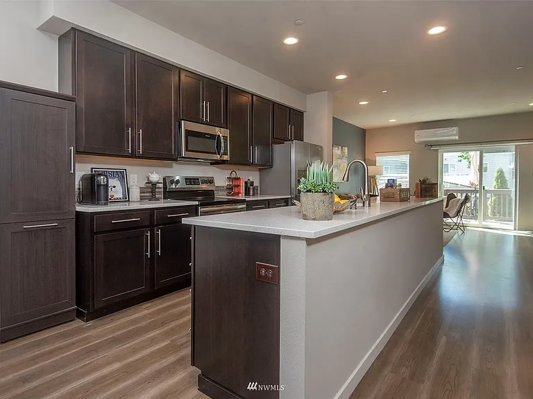 16201 Meadow Rd #B2 — Photo 4