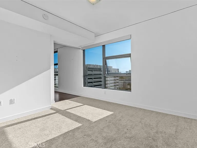 9 Macarthur Pl #N-1007 — Photo 27
