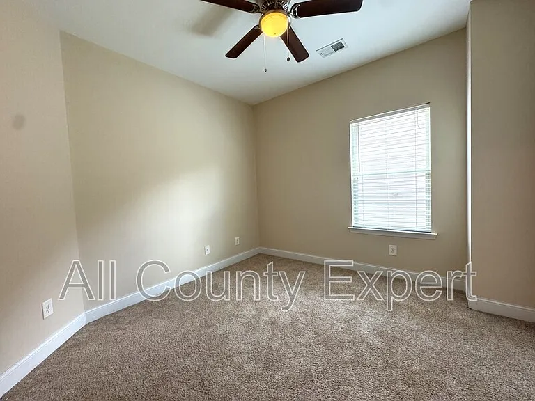 5065 Rialto Way — Photo 20