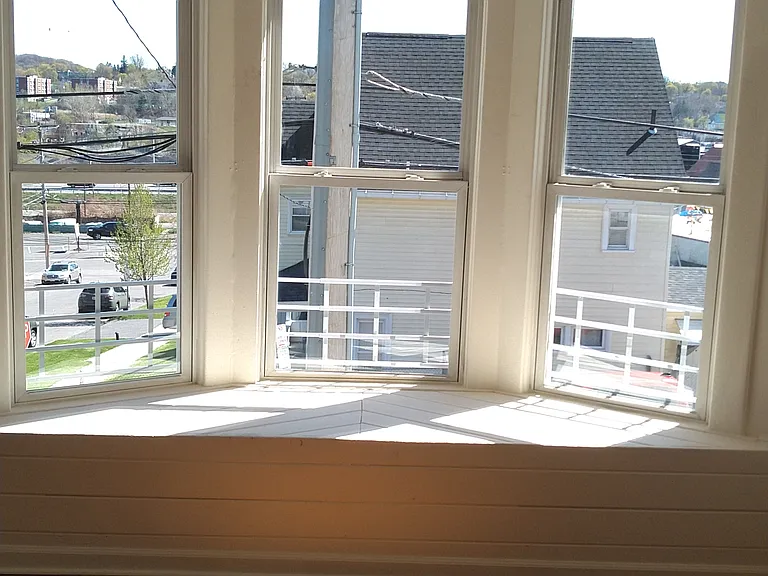 315 Greenway Ave — Photo 6