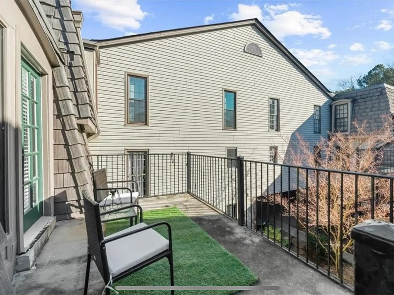 3091 Colonial Way — Photo 3
