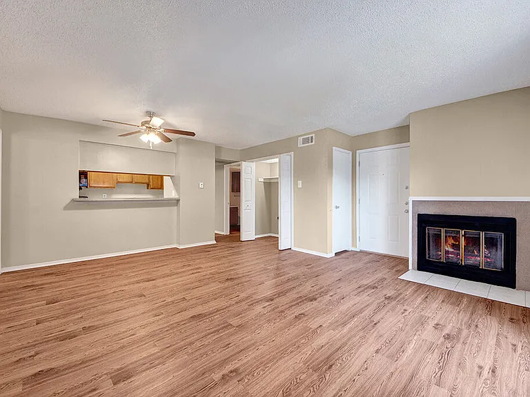 South Meadows Apartments — Photo 11