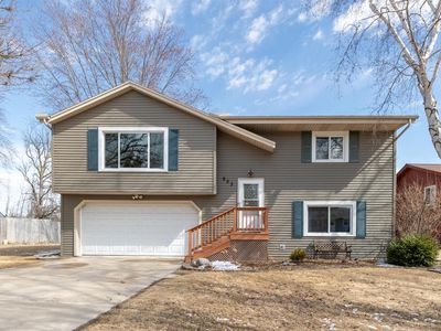903 Villa Park DRIVE, West Bend, WI, 53090