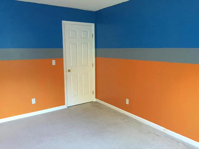 67 Johns Dr — Photo 1
