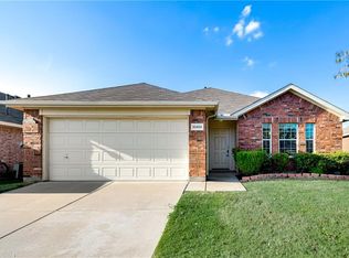 10409 Lake Bend Trl, Hurst, TX 76053