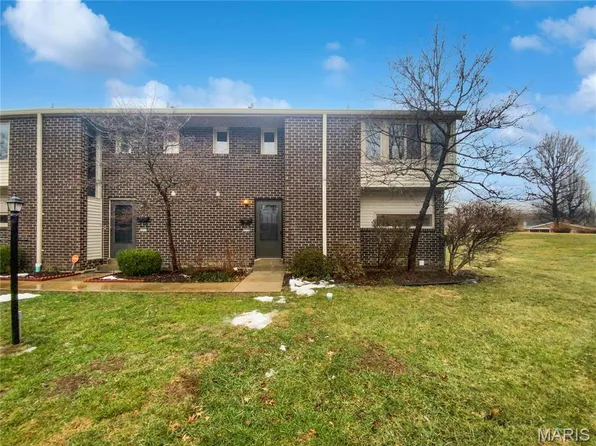 12314 Rossridge Ct, Saint Louis, MO 63146