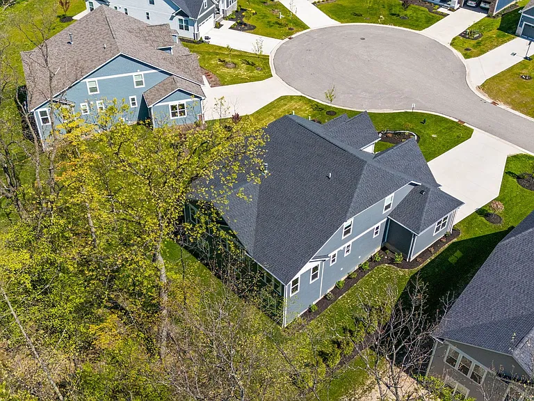 233 Lake Balaton Dr — Photo 37