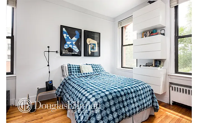 Sold by Douglas Elliman | media 24