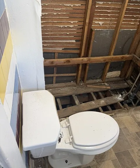 Jack and Jill full bathroom (will be 100% renovated by the time of move in)