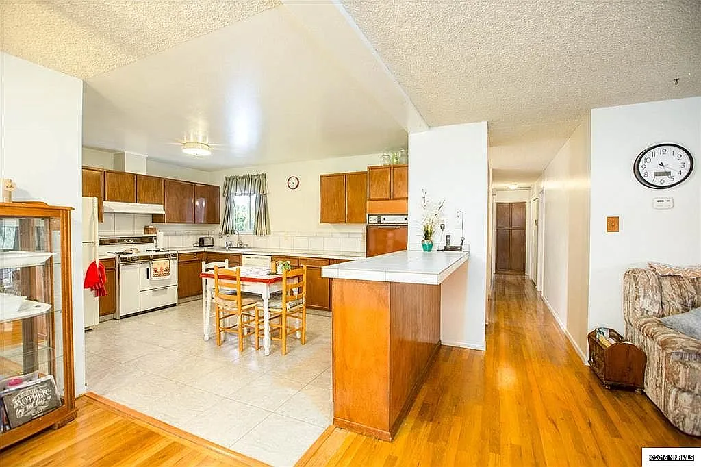 3450 Bryan St photo 1