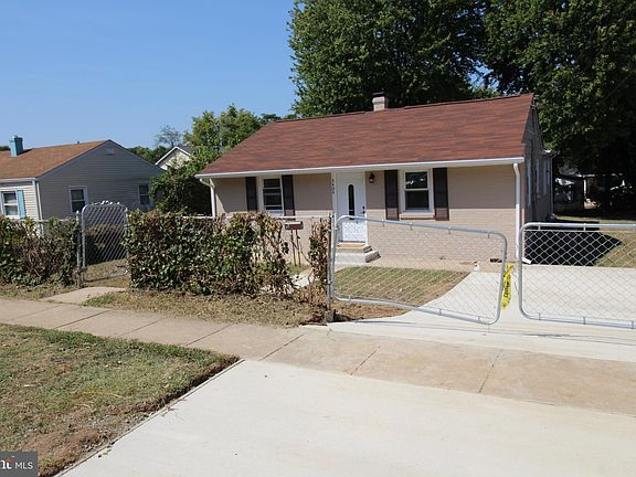 3rd image of 3404 Elmwood Dr