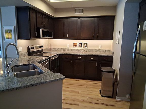 5th image of 18372 N Ridge Ct APT 2