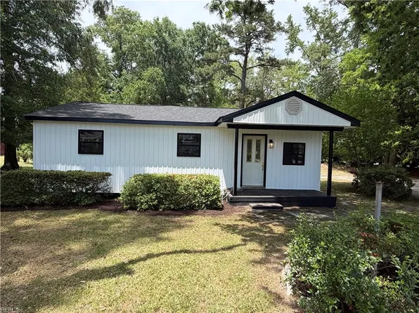 1240 Bells Mill Rd, Chesapeake, VA 23322