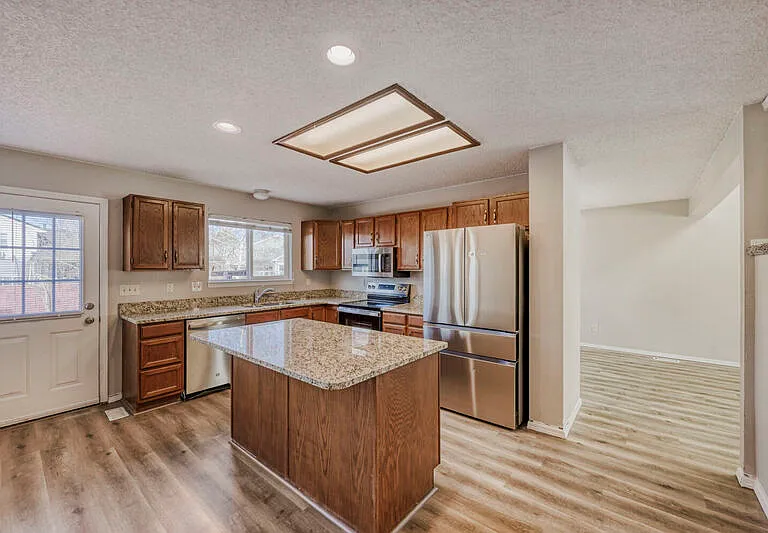 8420 Ilex Dr — Photo 5