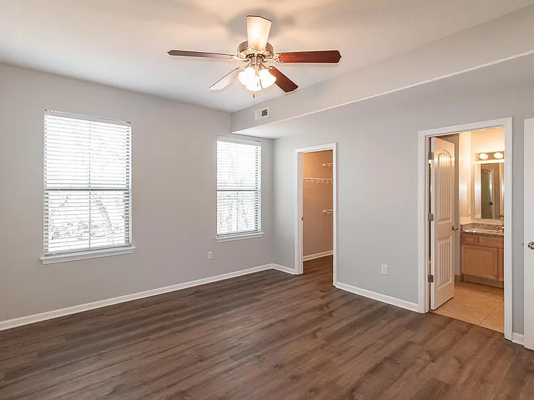 625 Folks Rd #111 — Photo 16