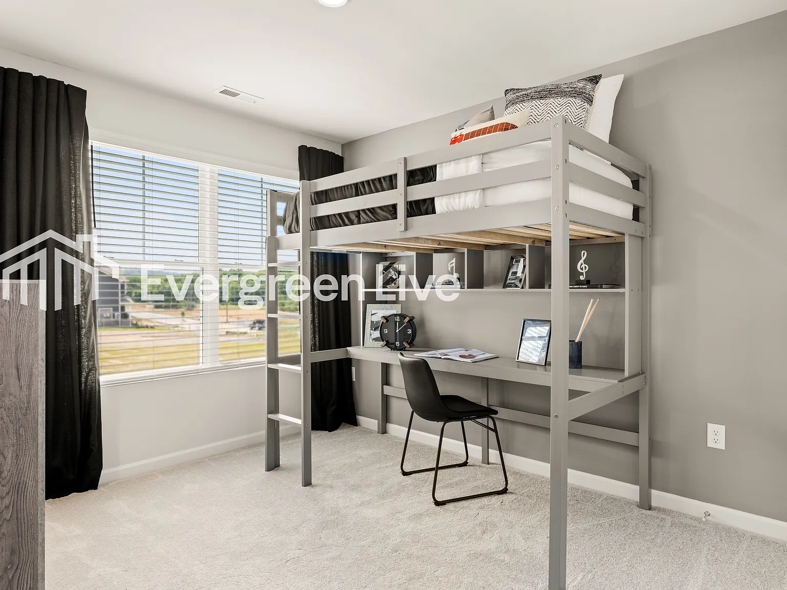 4 bed, 2.5 bath, 2011 sqft, $1,850 — Photo 3