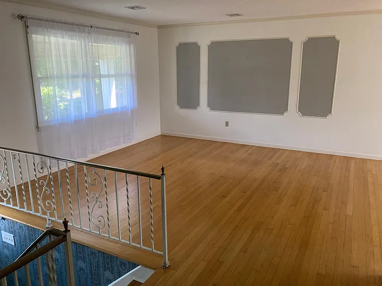 54 Sycamore Ln — Photo 15