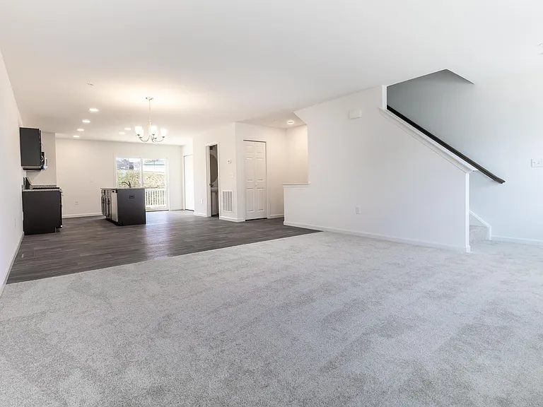 16 Meredith Way — Photo 21