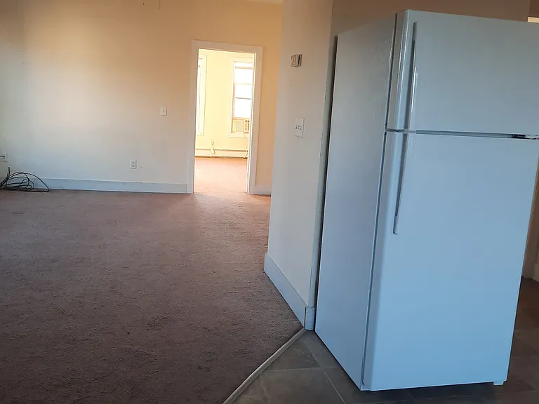 184 Windham Rd #3 — Photo 4