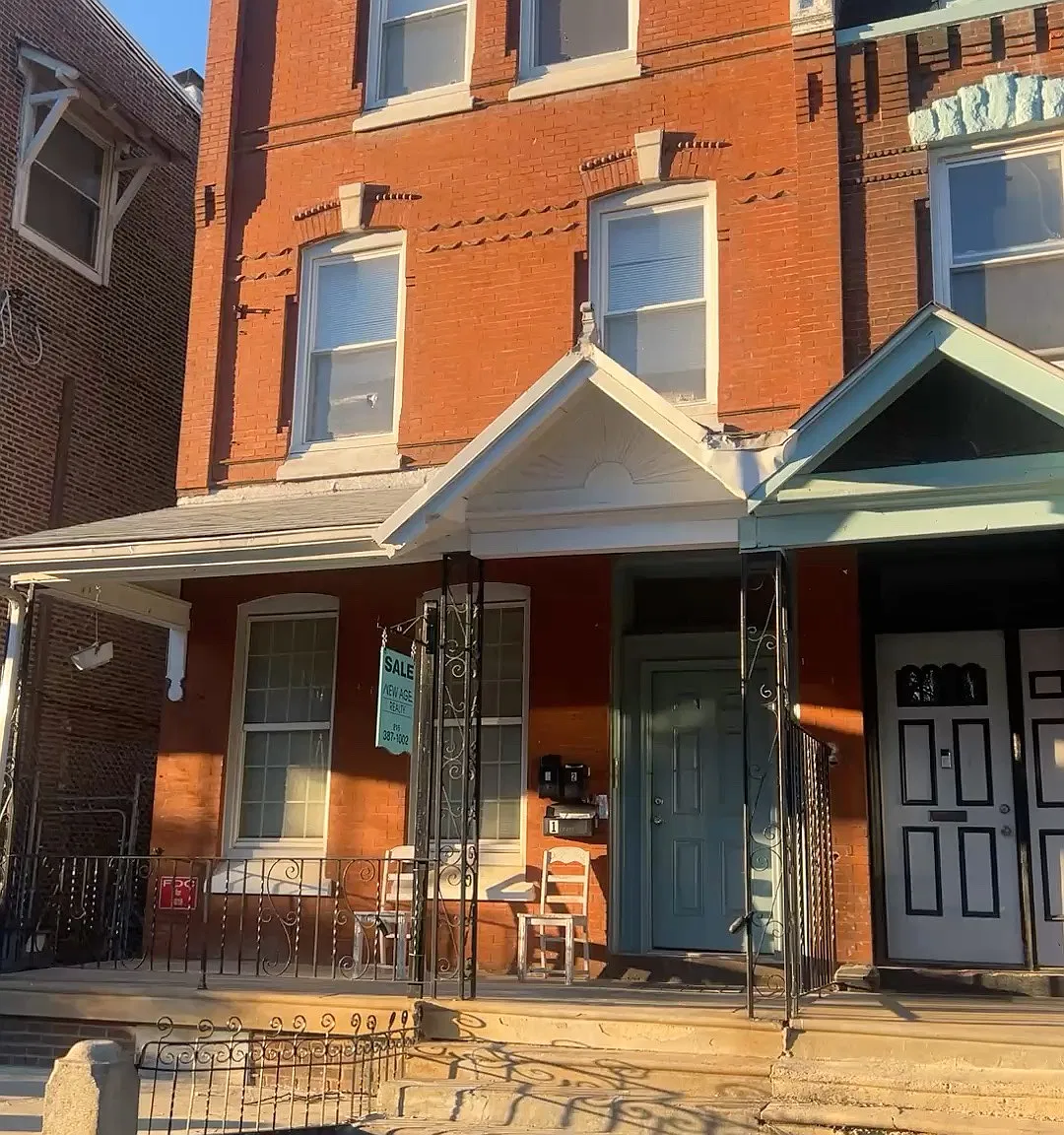 3 bed, 900 sqft, $1,500 — Photo 1