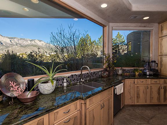 5th image of 13505 Quaking Aspen Pl NE