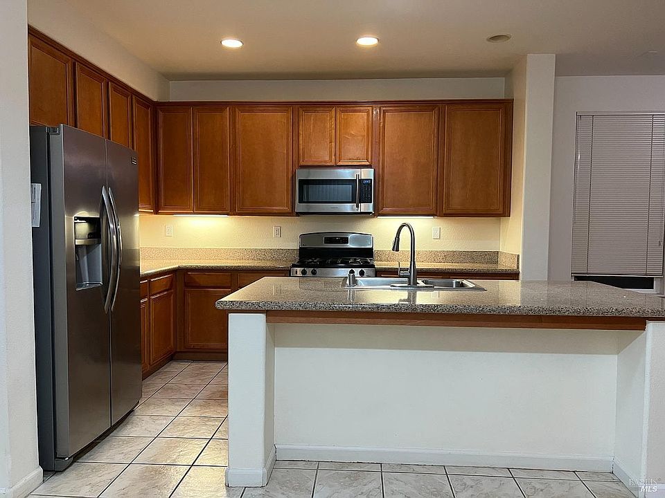 2nd image of 2425 White Dr