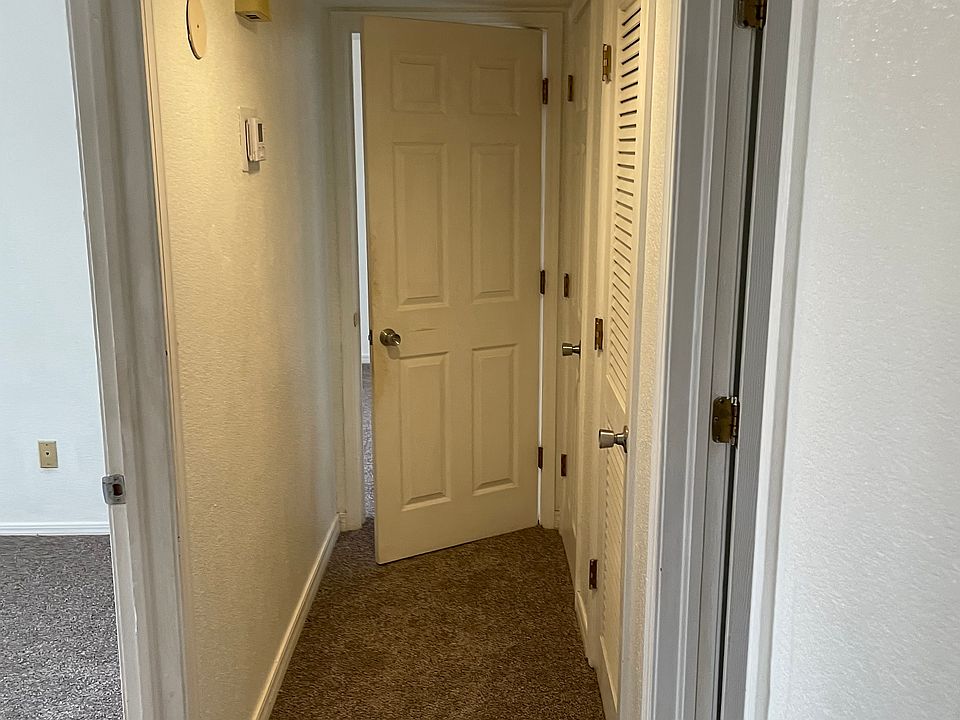 1st image of 4400 Hemingway Dr APT 203