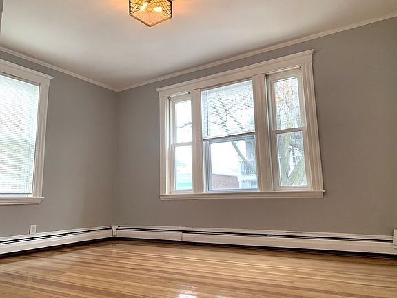 3rd image of 58 Salem St #1