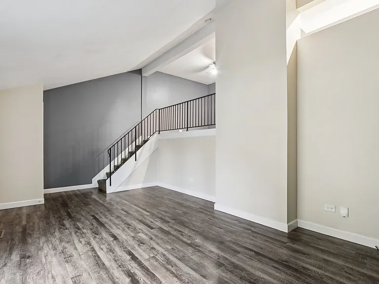 Crystal Lake Apartments — Photo 29