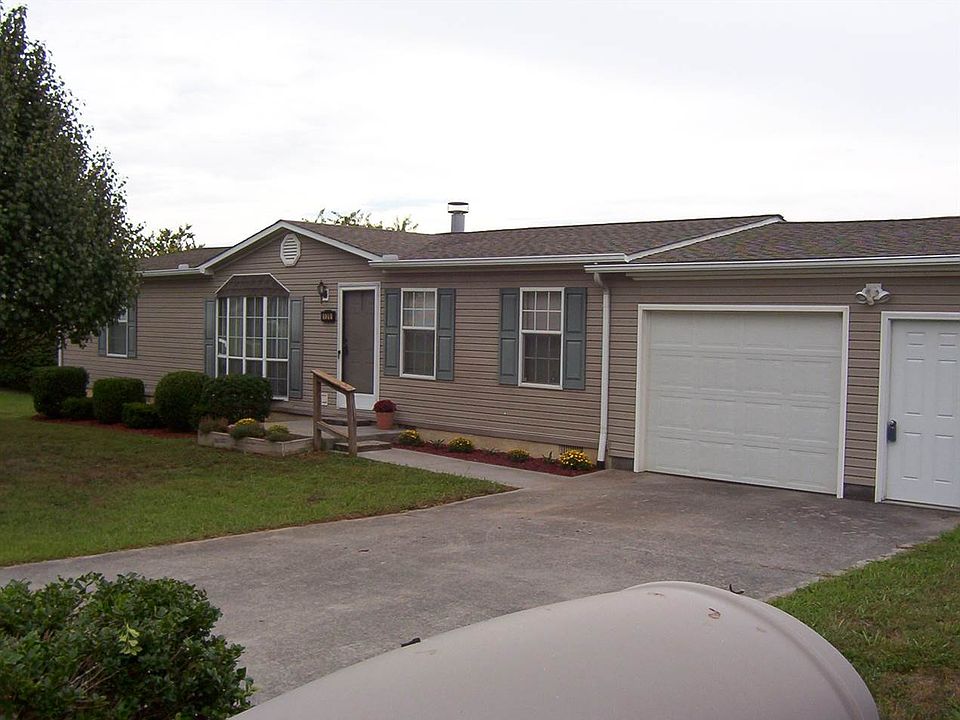 1st image of 120 Danielle Dr