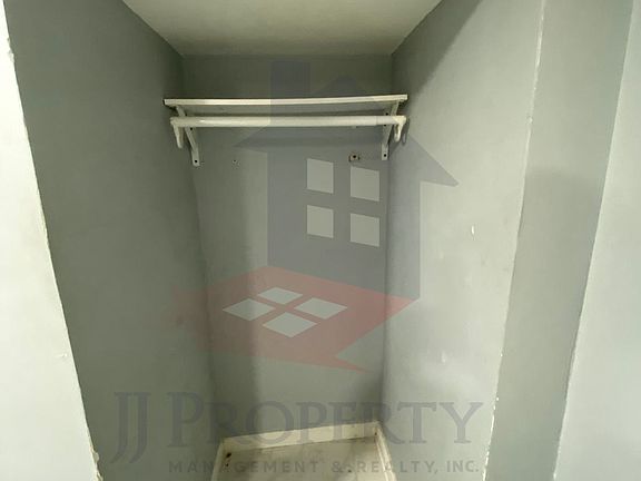 5th image of 139 Early St