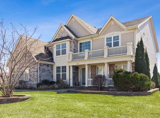 1361 Grantham Dr, Schaumburg, IL 60193