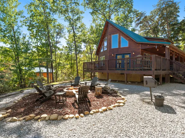 4375 Chamberlain Ln, Sevierville, TN 37862